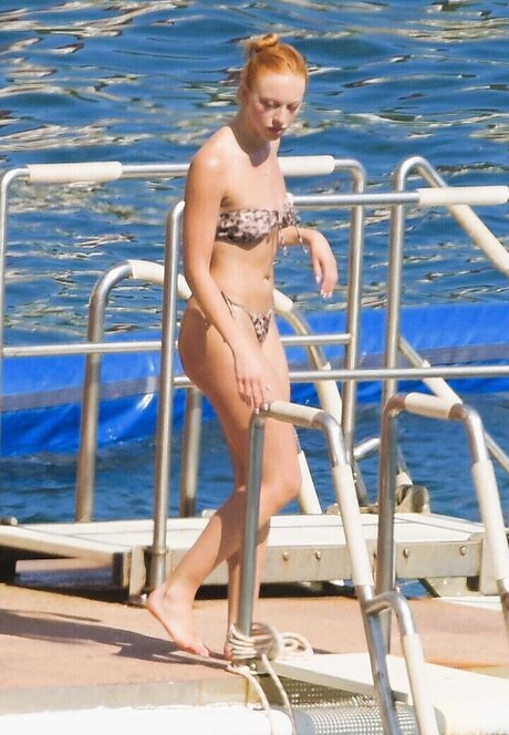 Anna Ermakova pornographic star images