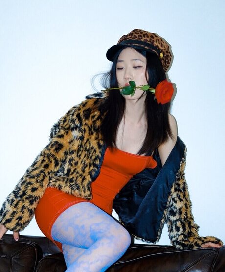 Lo3tus pornstar sexy pic