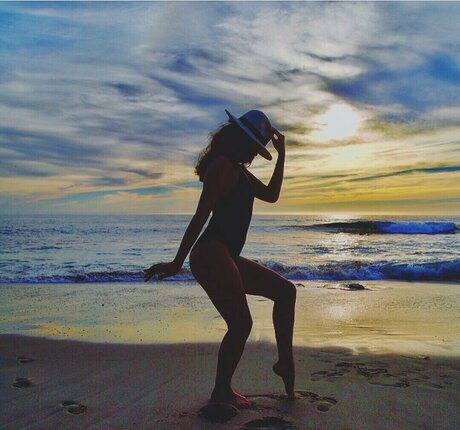 Allison Yellow high quality model pictures