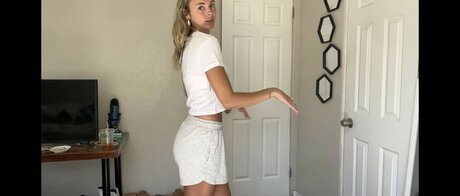 Beez ASMR hot star galleries