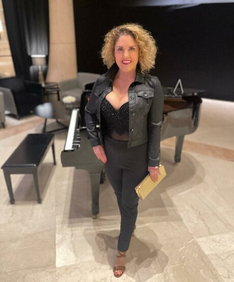 Storage Wars star free gallery