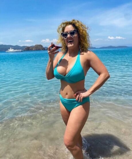 Storage Wars actress picture