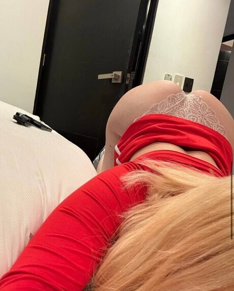 Sofia Alegria nude model img