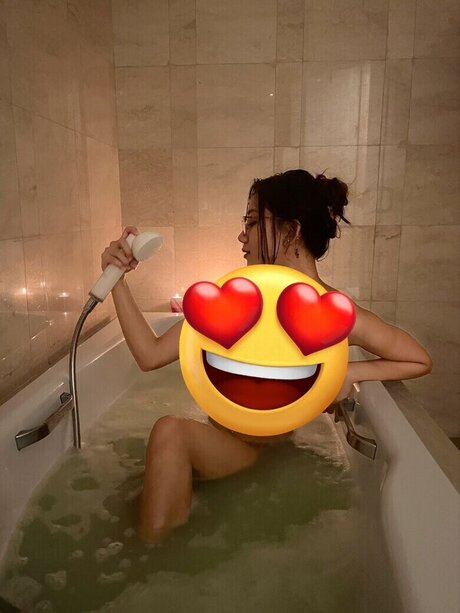 Shinta Khyuliang sex actress pic