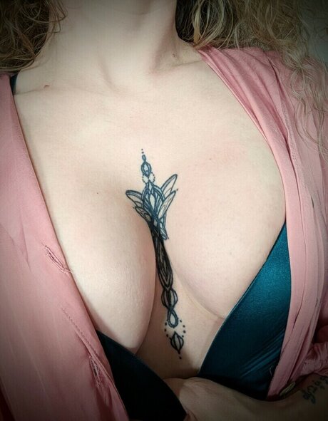 TheVioletNeko pornographic model pictures