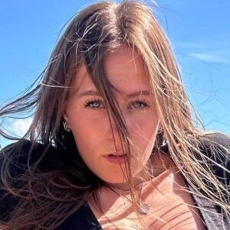 selenaluvv sex actress img