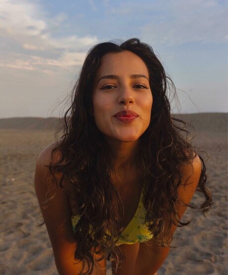 Camila Erika Montengro Rubina star galleries