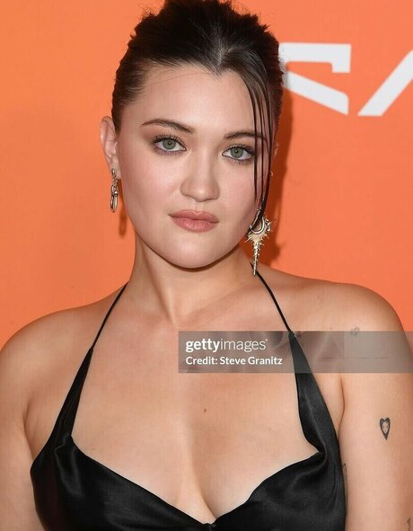 Isa Briones star nude img