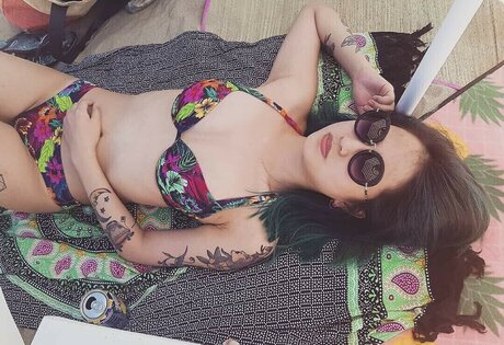 Gabi Lissa art model pics