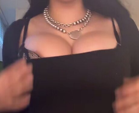 userwholovesnowfall pretty actress picture