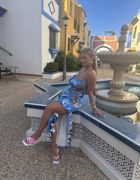 Megjanexx pornstar adult picture