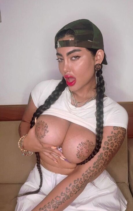 Aida Nikbakhti nudes model picture