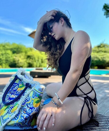 Shivaleeka Oberoi hd star pics