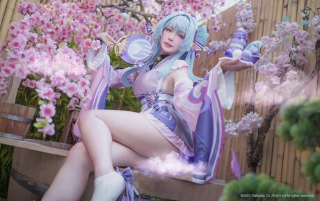 Plathong pornstar hot pictures