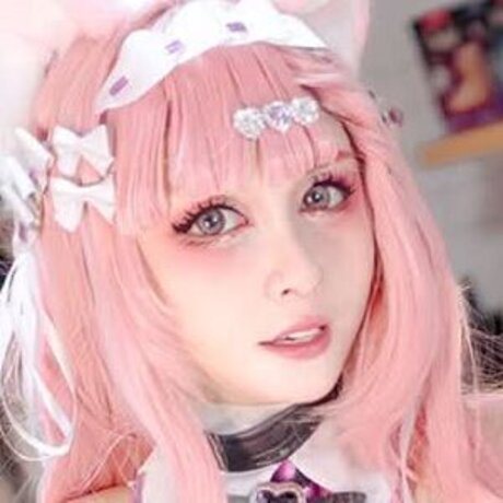 Plathong nude model picture