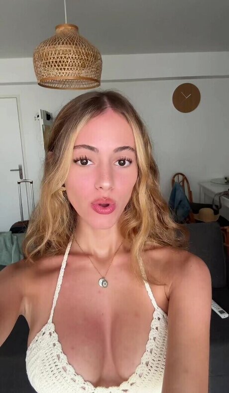 Lily Gottfried exclusive model photo