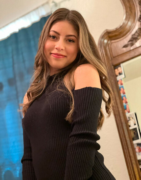 aleebby03 pretty pornstar pic