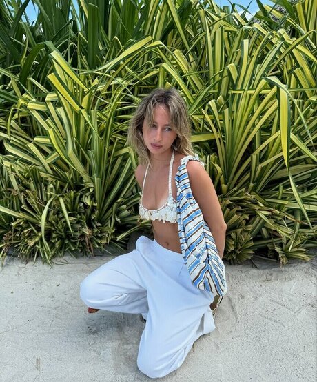 izzipoopi model perfect pics