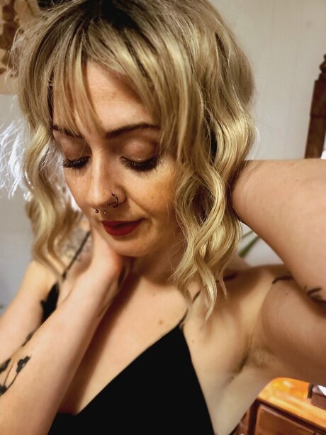 Deidre Witch nude actress gallery