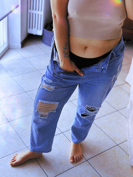 Esme Black free model images