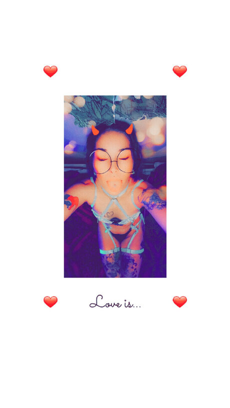 Melanee Frank model naked img