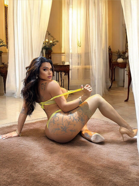 GABRYYELLA DANTAS star free pic