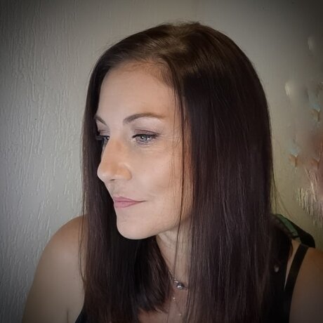 Sophie Vahinetua nude model pic