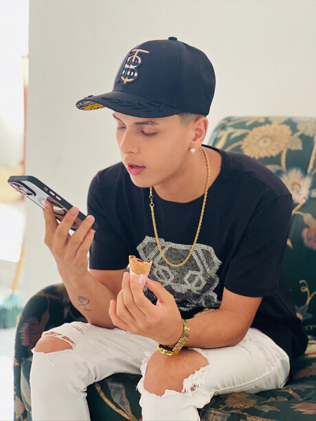 Ronny Rodr guez pretty star images