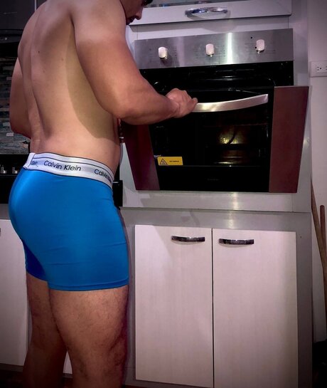 Mauricio Montreal naked actress picture