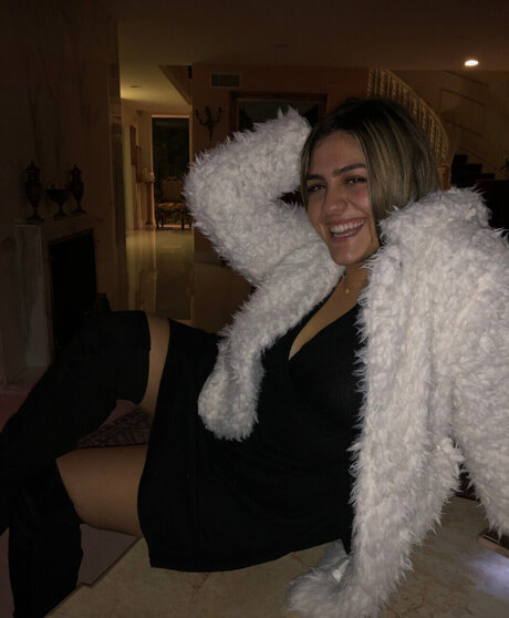 Shaena beautiful star pictures