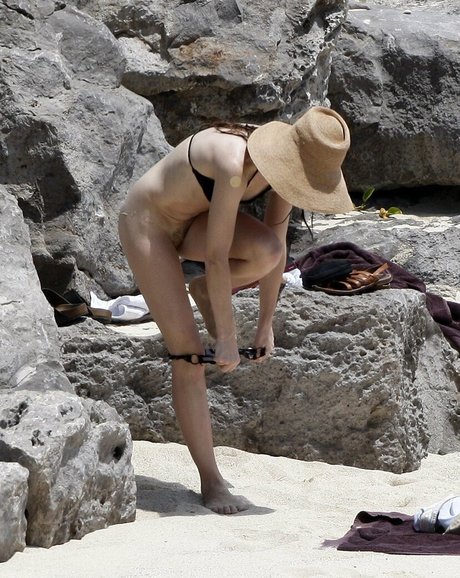 Charlotte Gainsbourg nice model galleries