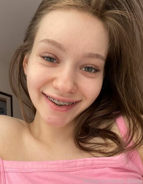 bless sheila model art pic