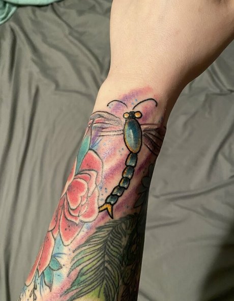 hairy granny onlyfans top img