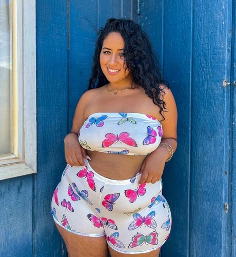 tianatee808 pretty model picture