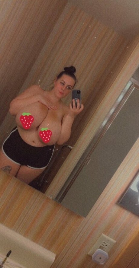 Lucy June erotic pornstar gallery