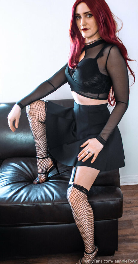 jeannietowndarkness beautiful pornstar pic