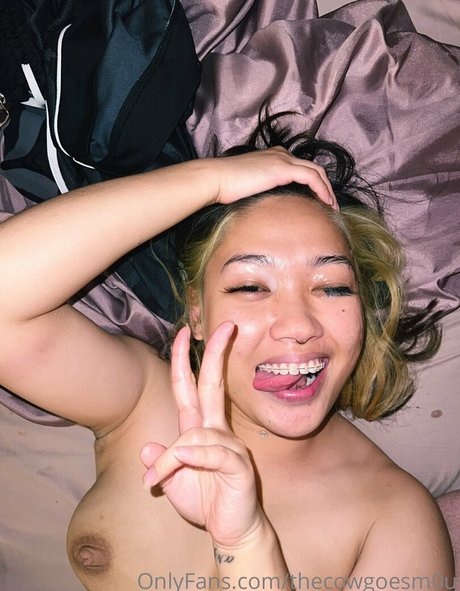 thecowgoesm0u model sexy photos