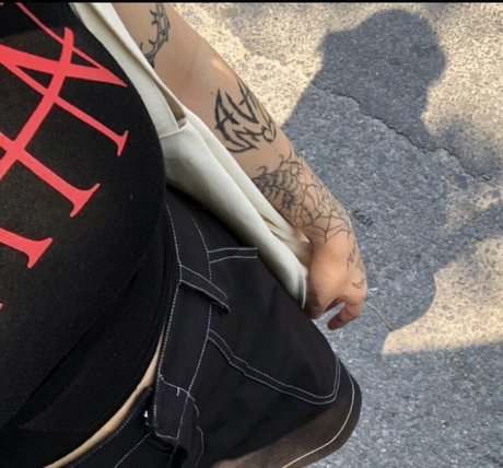 Natachuy model exclusive image