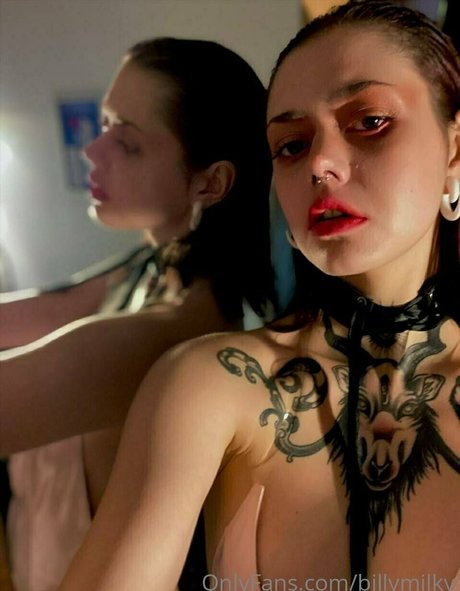 billymilky model hot photo