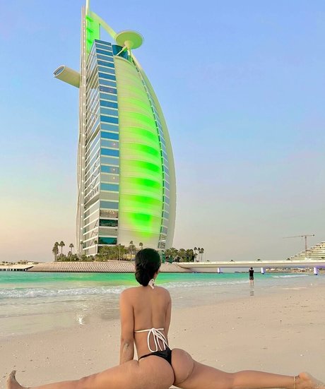 Thurriaa nude model galleries