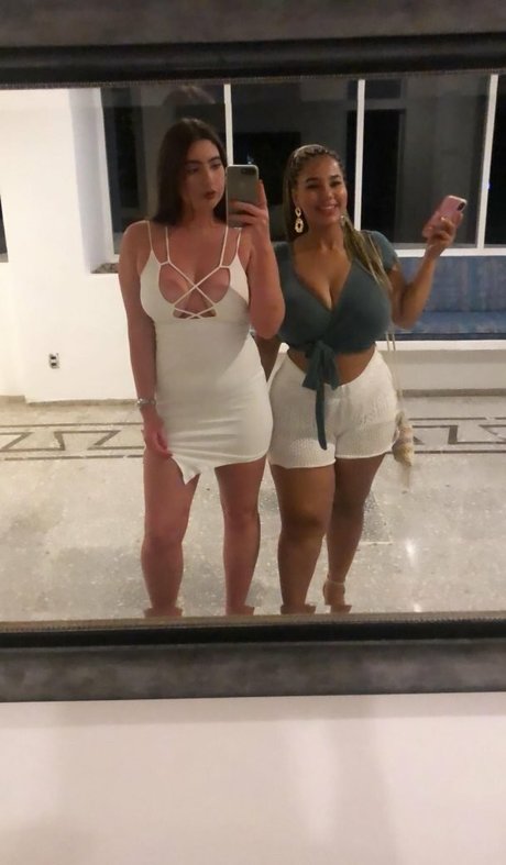 Katelyn Folasade beautiful model photos