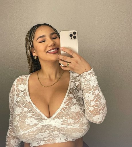 Katelyn Folasade high quality pornstar photos