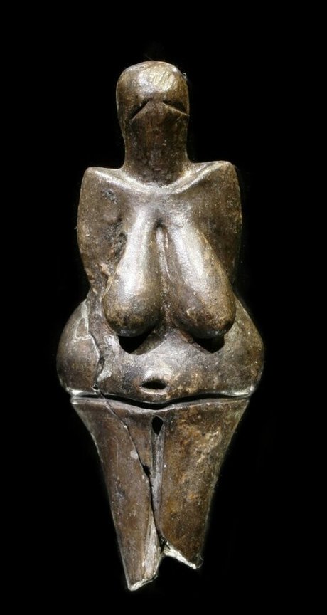 Katelyn Folasade model beautiful img