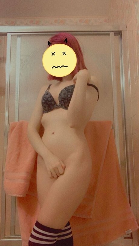 nobinova art model image