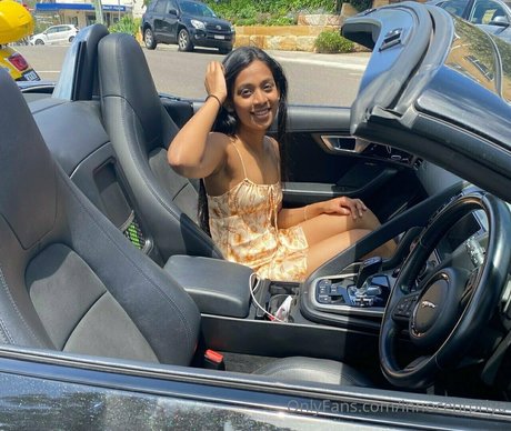 prettypriyaa best model galleries