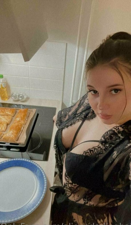 aljonadarlingbaby sexy model pic