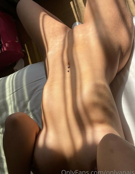 onlyanais beautiful pornstar gallery