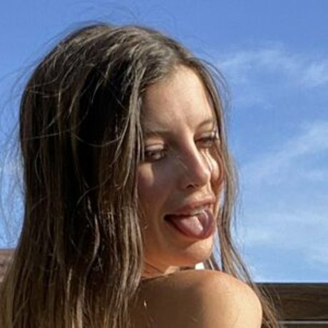 Mia Fatherless best actress img