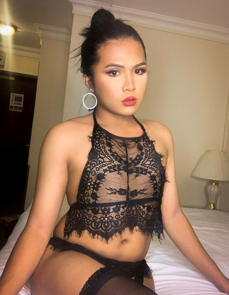 hannahmoore erotic actress gallery