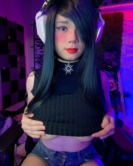 kouhai dawn nudes star galleries